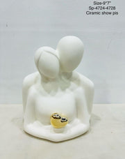 Ceramic Loving Couple Statue with Golden Heart – 9×7 inch | Home Decor Sculpture