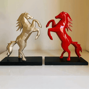 Stylish Diamond Cut Horse Showpiece