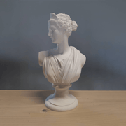 Grandeur Lady Statue Showpiece