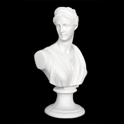 Grandeur Lady Statue Showpiece