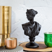 Grandeur Lady Statue Showpiece